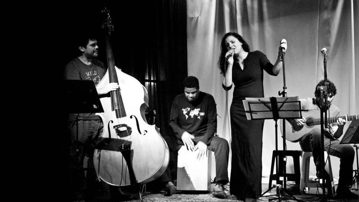 SLIDE05---Siege_de_la_Bourse_de_Tunis_Lac_II